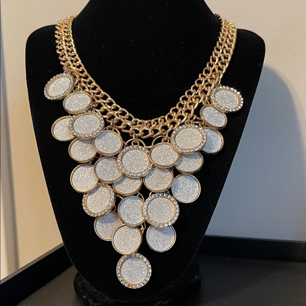🍄Charming Charlie Gold & Silver Sparkle Disc Statement Bib Necklace